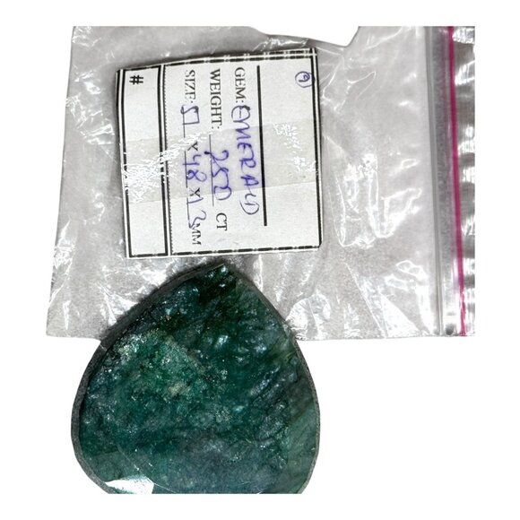 Natural Emerald Gemstone 50grams Pear Shape Cut Stone Size 48x43.5mm 250 Carats - Picture 5 of 10